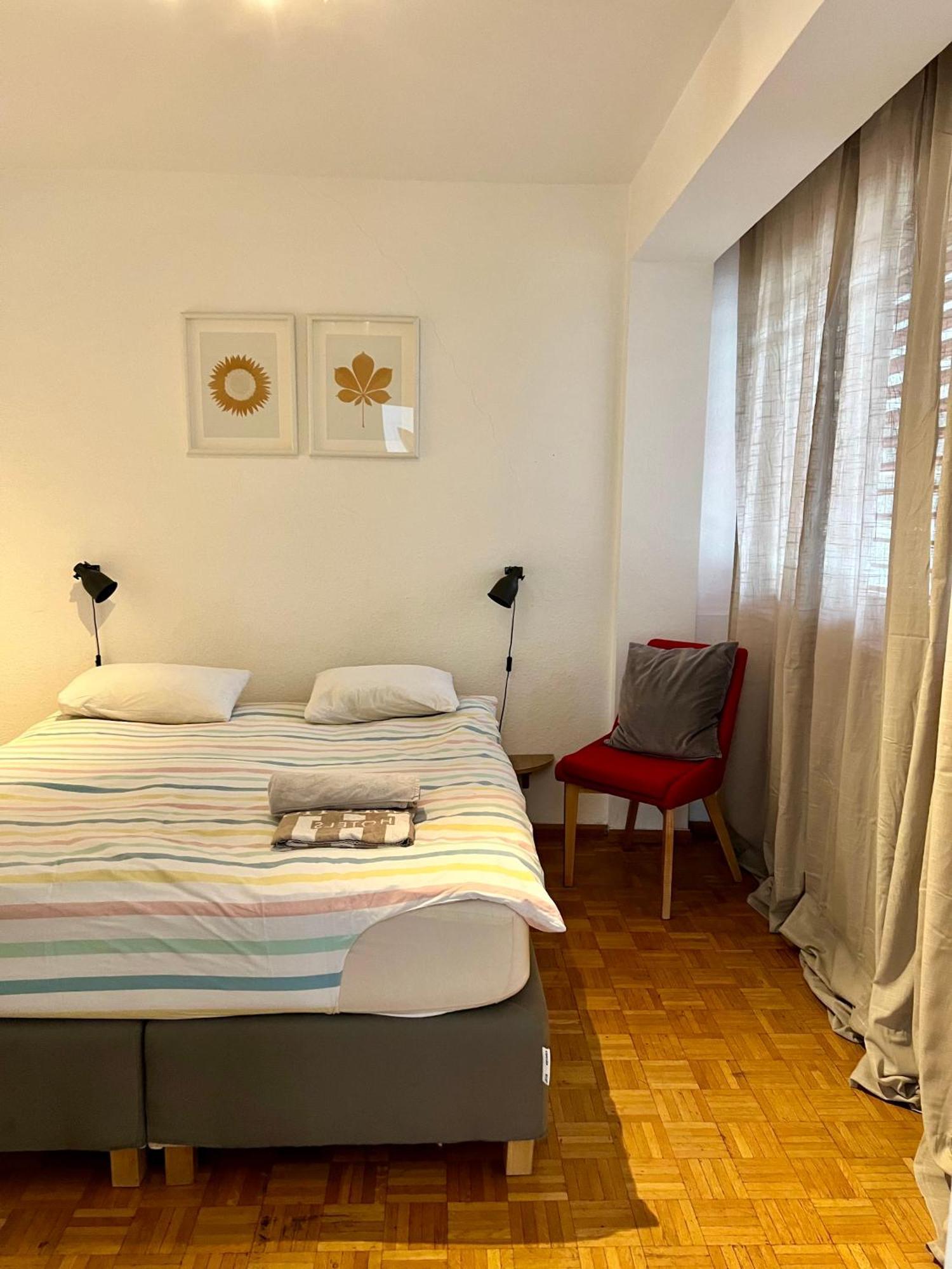 Central 2 bedroom flat in heart of Eaux-vives Genève Buitenkant foto